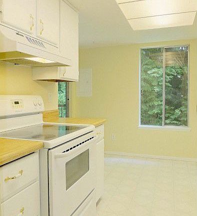 4th image of 4629 W Lake Sammamish Pkwy SE #201
