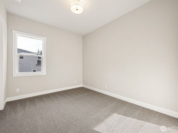 5th image of 10108 136th Avenue NE #219
