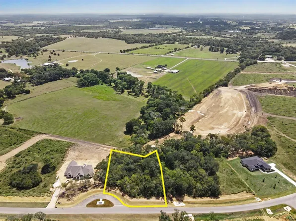 9734 Lakeside Oaks Dr, Plantersville, TX 77363