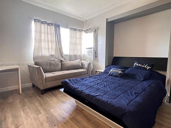4th image of 26 Diplomat Pkwy #2308