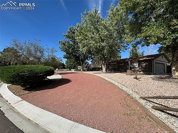 3rd image of 6717 Prince Dr