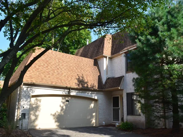 3 Carriage Pl Unit 3, Edison, NJ 08820