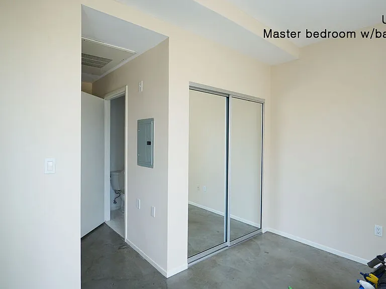922 W 23rd St #209 — Photo 9