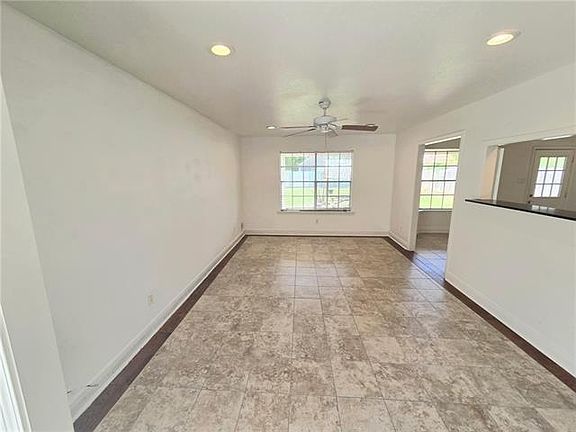 3rd image of 834 Faun St