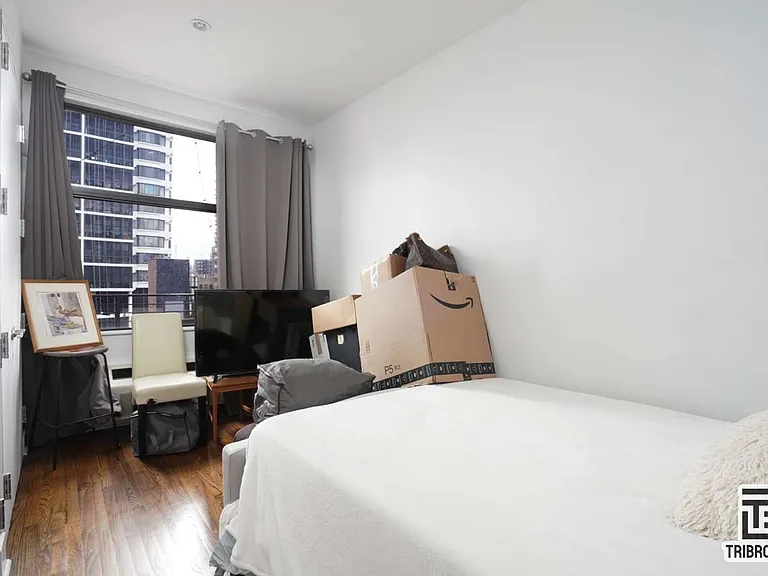 235 E 121st St #3A — Photo 4