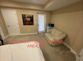 1030 Maple Ave E #1, Vienna, VA 22180