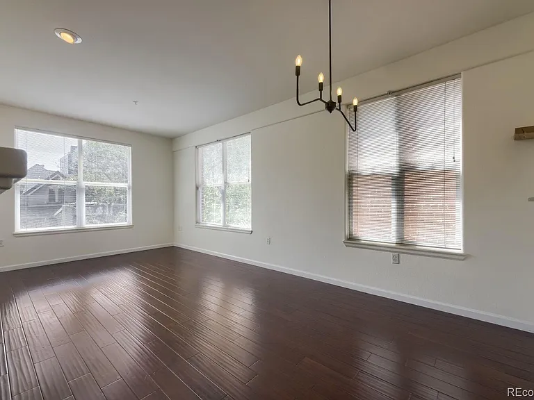 1727 N Pearl St #204 — Photo 2