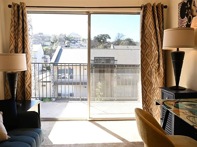 500 E Riverside Dr #224 — Photo 16
