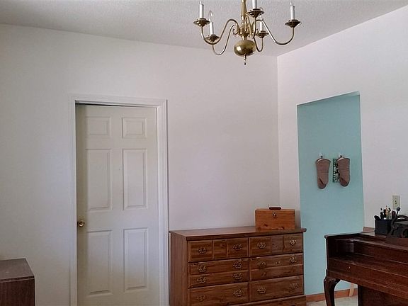 5th image of 2534 Elm St