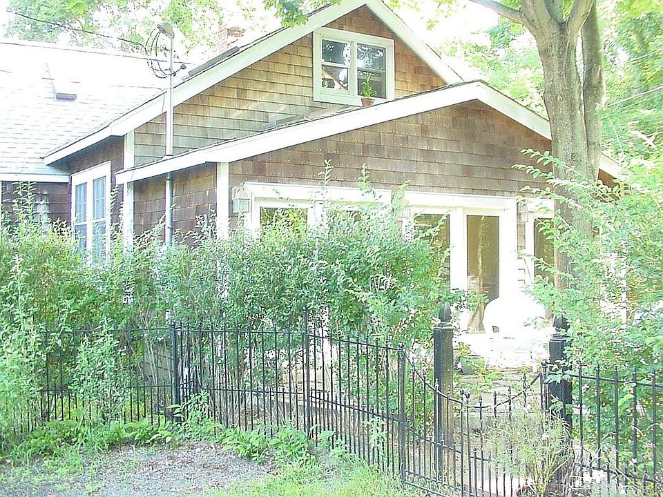 1st image of 47 Chauncey Dr