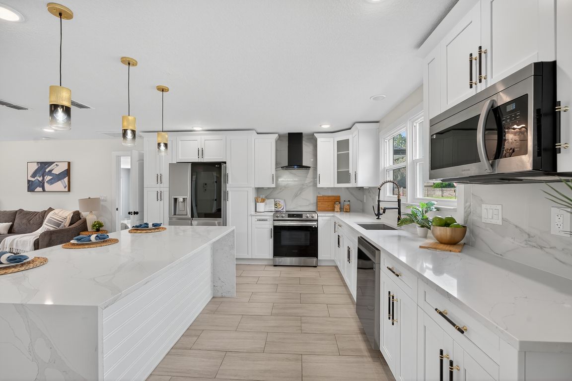 next background image