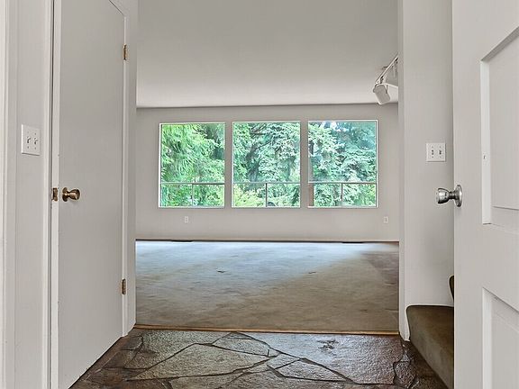 5th image of 5210 NE 190th Street