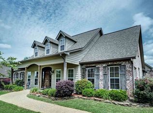 102 Cedar Green Dr, Canton, MS 39046