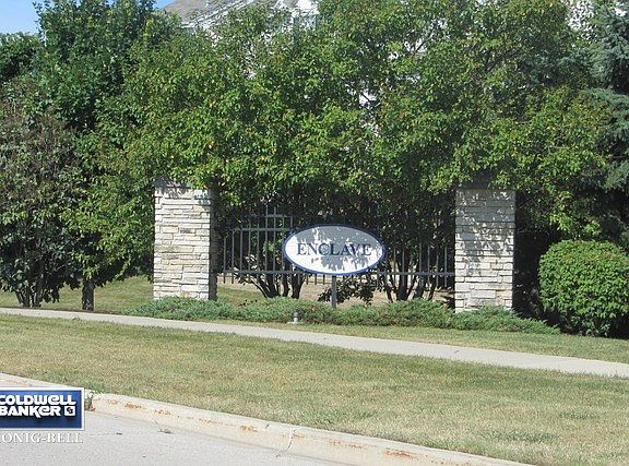 4th image of 1556 Grand Dr #332-3