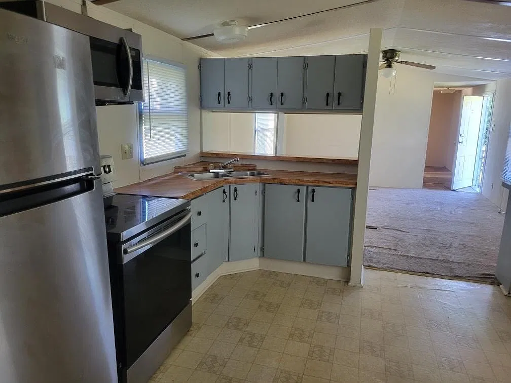 3 bed, 1064 sqft, $950 — Photo 3