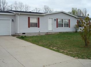 52752 Rachael Ct, Middlebury, IN 46540