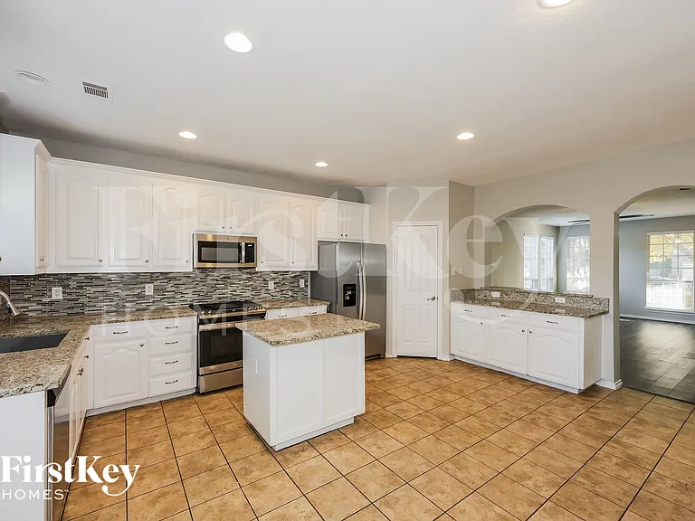 7060 Chapelridge Dr — Photo 5