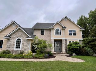 7174 Loma Linda Dr NE, Rockford, MI 49341