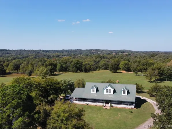 36455 E 1340th Rd, Holdenville, OK 74848