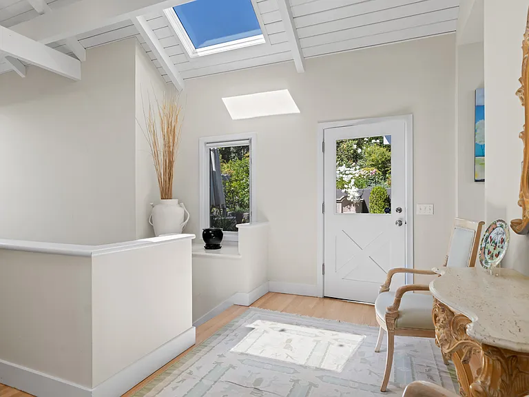 310 Belvedere Ave — Photo 24