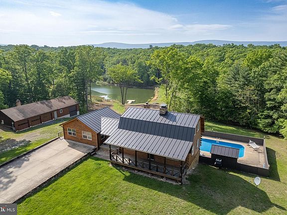 3rd image of 799 McDonald Ln