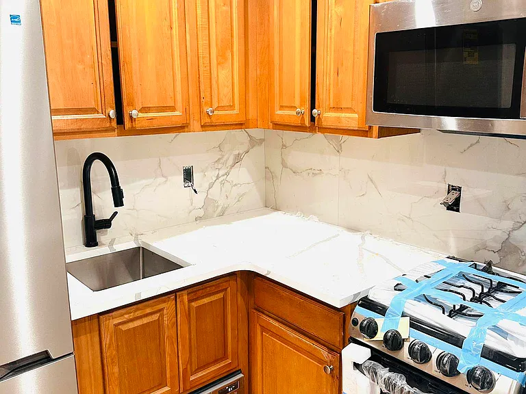 249 W 76th St #B — Photo 23