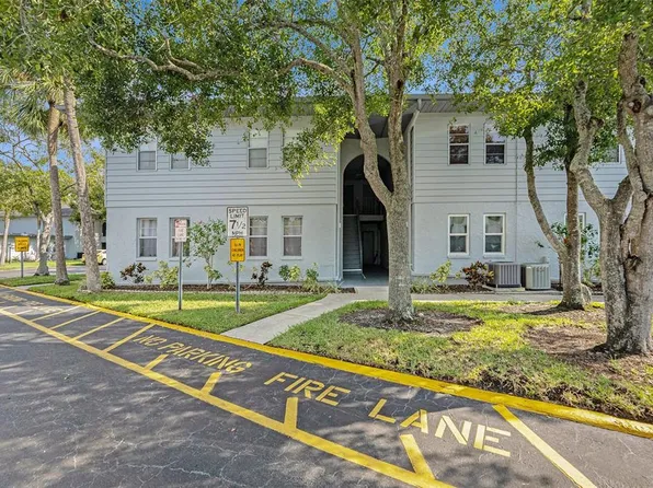 10800 Us Highway 19 N APT 230, Pinellas Park, FL 33782