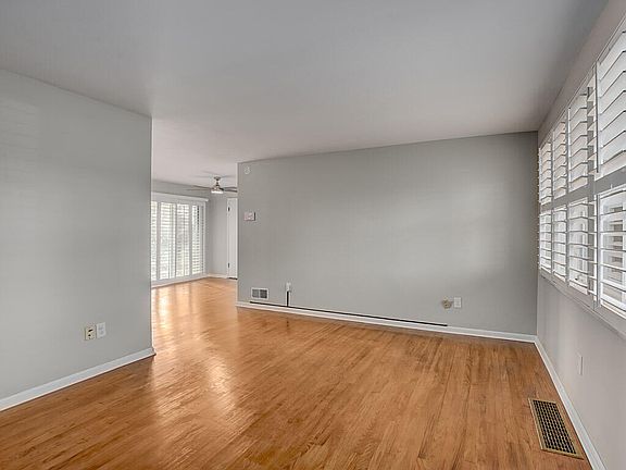 3rd image of 207 Roberta Ave