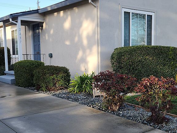 2nd image of 2437 Woodland Ave