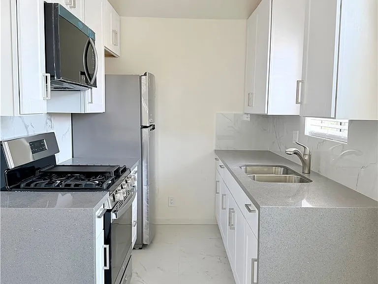3250 Andrita St #3 — Photo 7