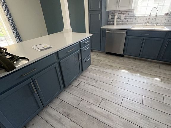 5th image of 556 Stallion Rd SE