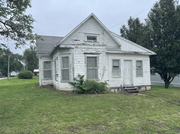 501 E Shanklin St, Carrollton, MO 64633