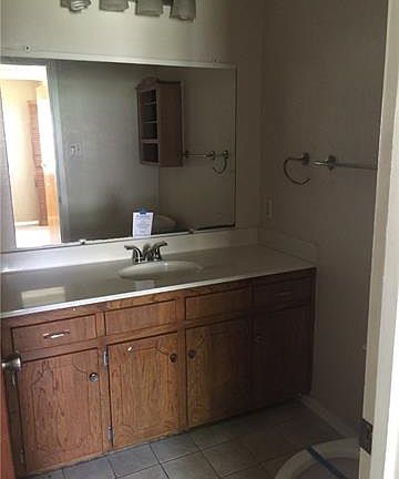 4th image of 1501 Paris Dr