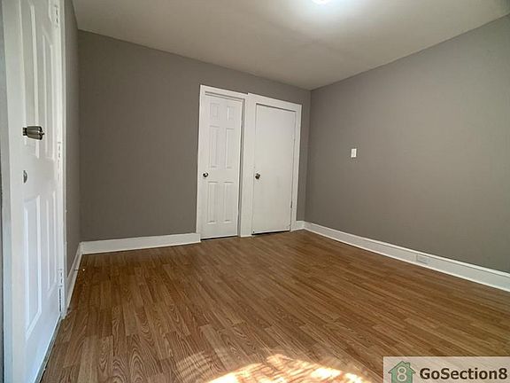 3rd image of 419 N Vance St