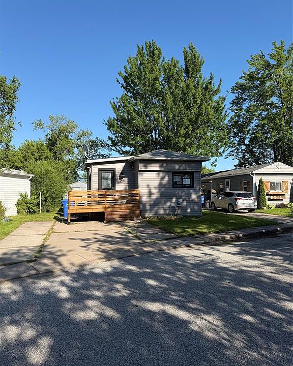 1st image of 4 Cedar Cres