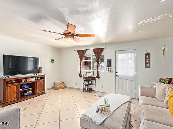 3rd image of 2240 W Aster Dr