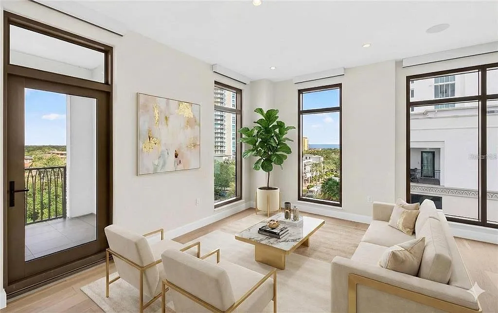 3 bed, 3.0 bath, 2156 sqft, $10,000 — Photo 3