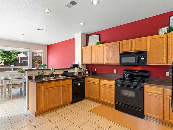 3rd image of 6559 Los Pueblos Pl NW