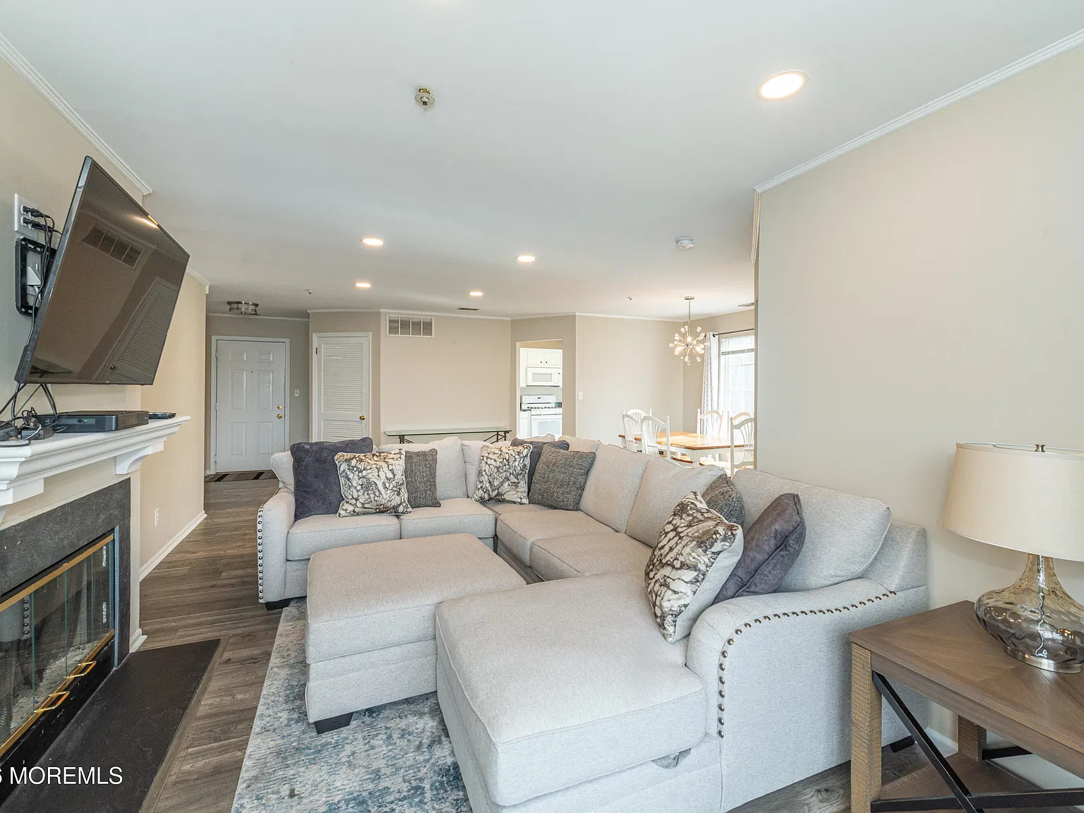 2 bed, 1266 sqft, $3,400 — Photo 4