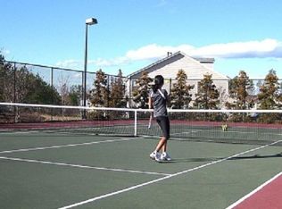 724 Hewespoint Ct, Cary, NC 27519