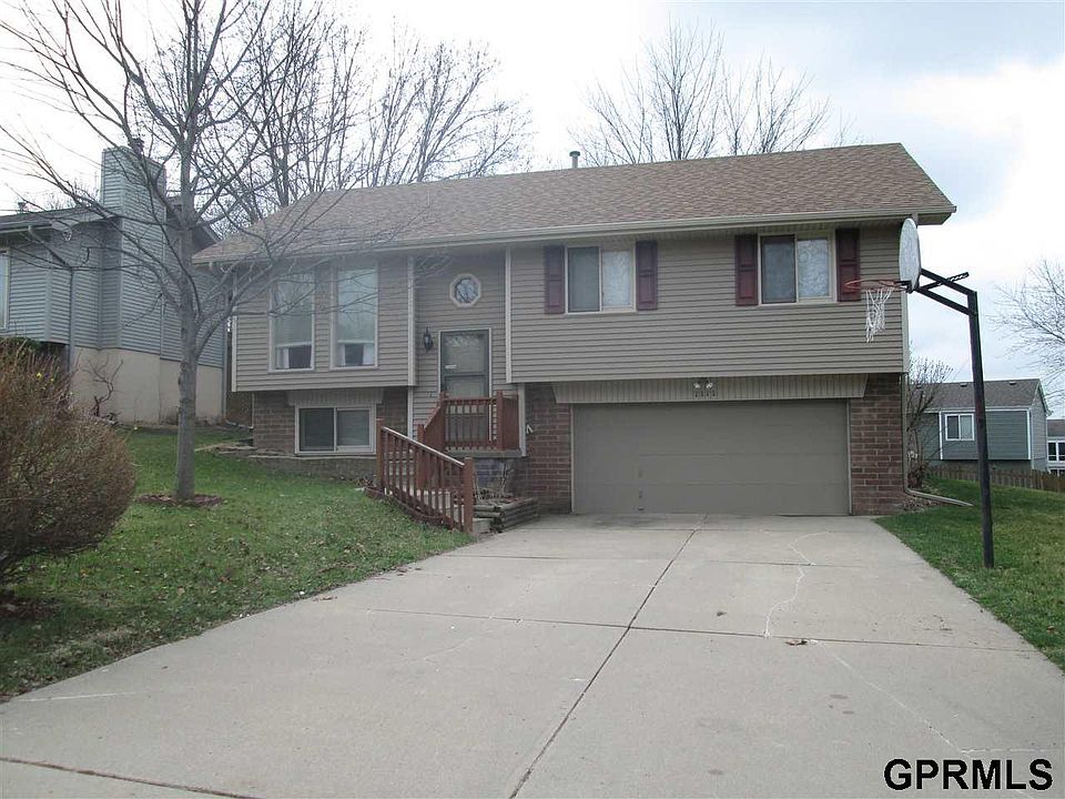 1st image of 2315 Willow Cir