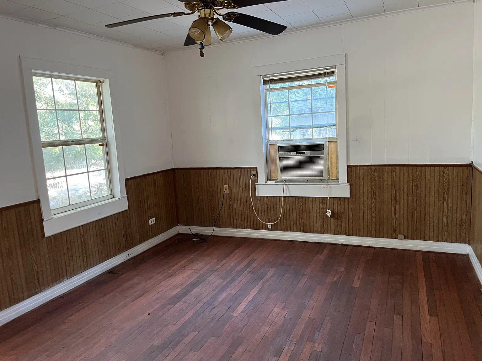 1504 Earl Street - 1 — Photo 3