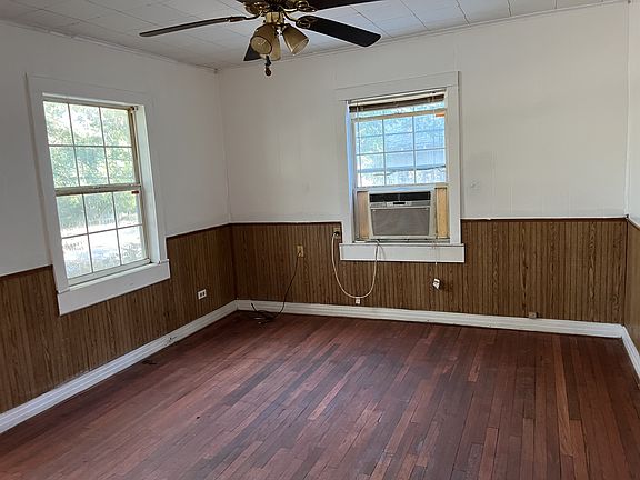 3rd image of 1504 Earl St #1