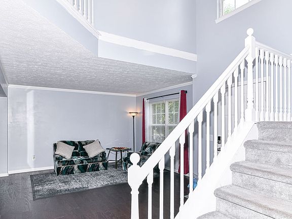 5th image of 5986 Medora Dr