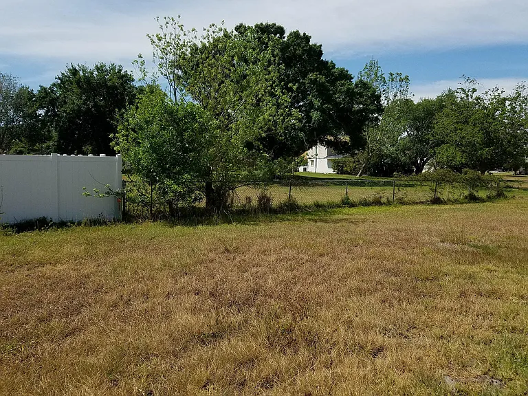 995 Windway Cir — Photo 18