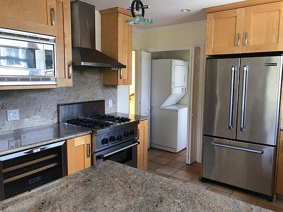 4th image of 221 Octavia St #221