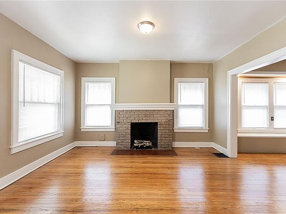 4th image of 5606 Forest Ave