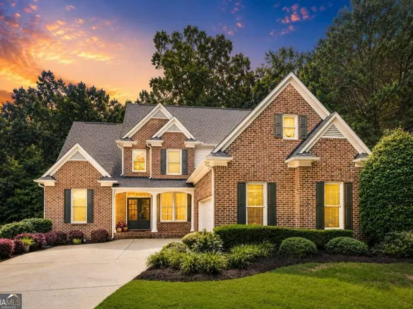 411 Glenhurst Trce, Canton, GA 30115