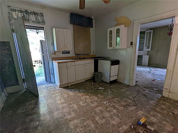 3rd image of 116 Card Ave