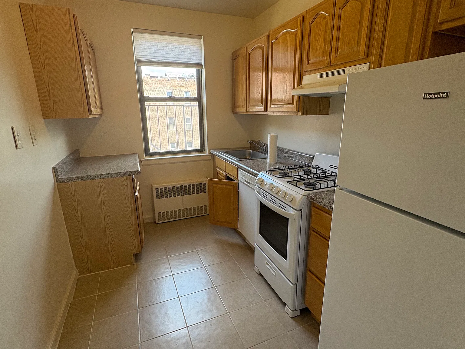 N Terrace Ave, Mount Vernon — Photo 1